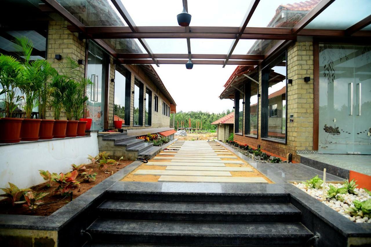 Hotel Biranji Aqua Retreat Chikmagalūr Exterior foto